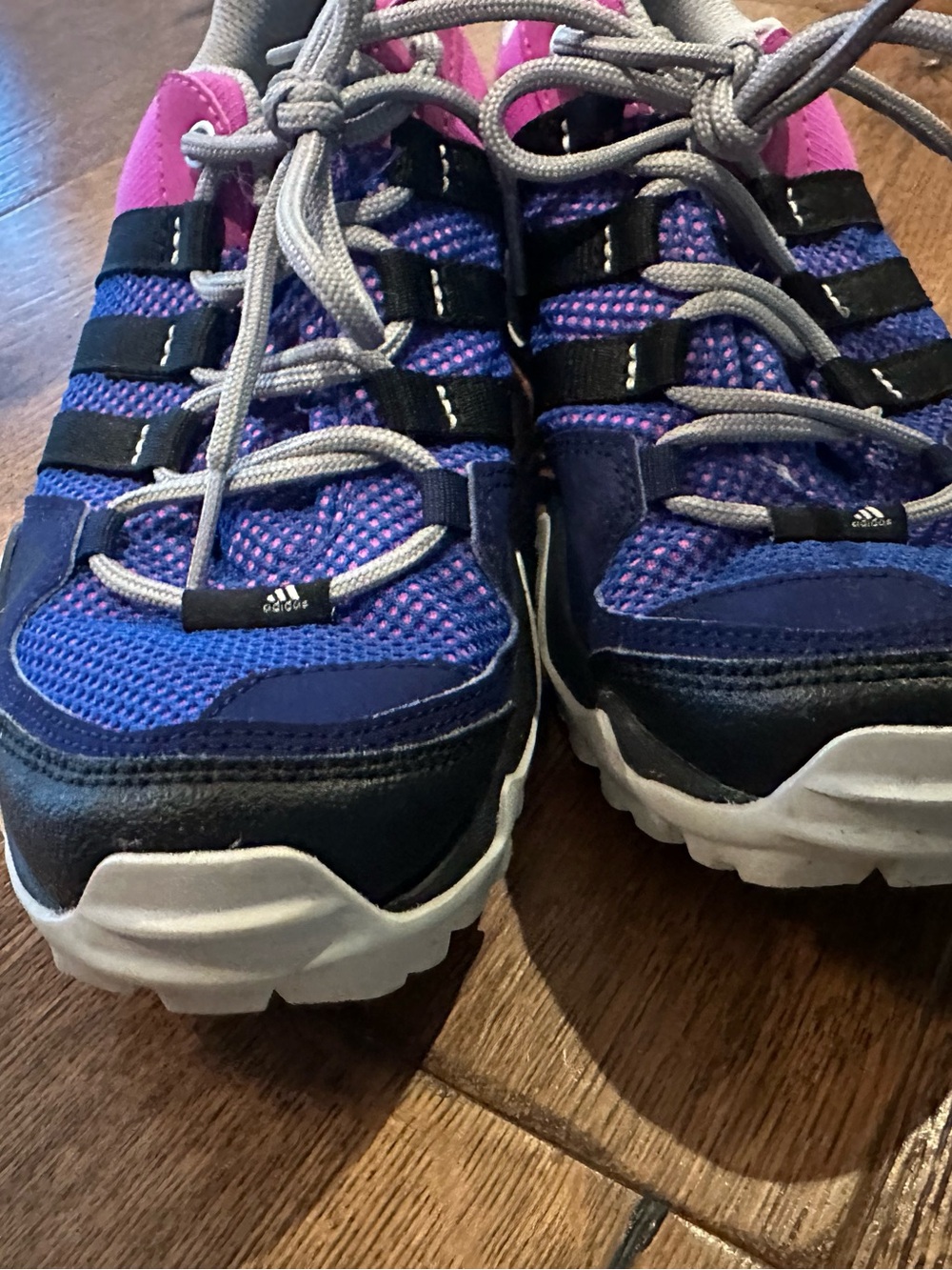 Adidas - Picture 5 of 14